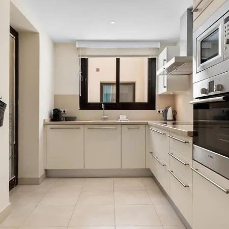 Vivi Homes - Elisa Apartment